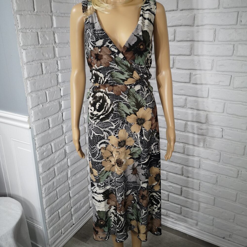 Penningtons Ladies Size 2X Multi Colored Sleeveless Made in Canada Midi Dress